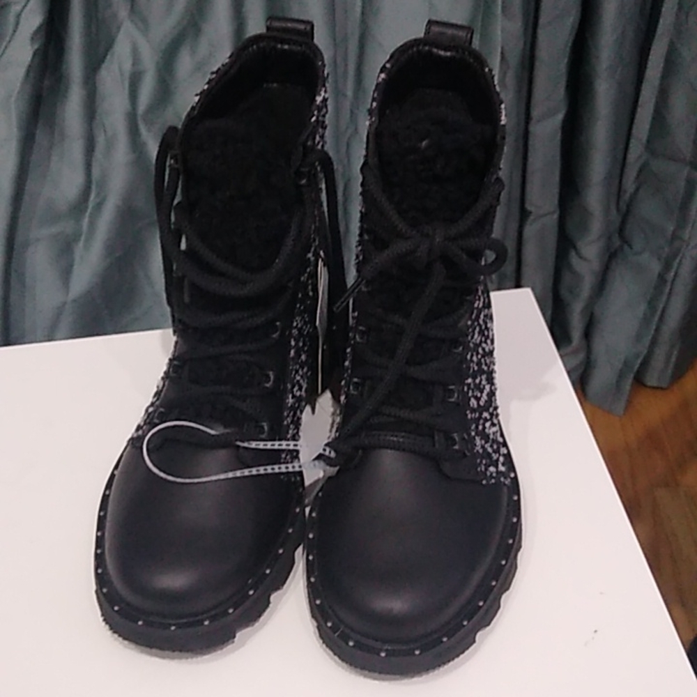 Sorel Lennox Lace Cozy Waterproof Booties - Picture 5 of 14